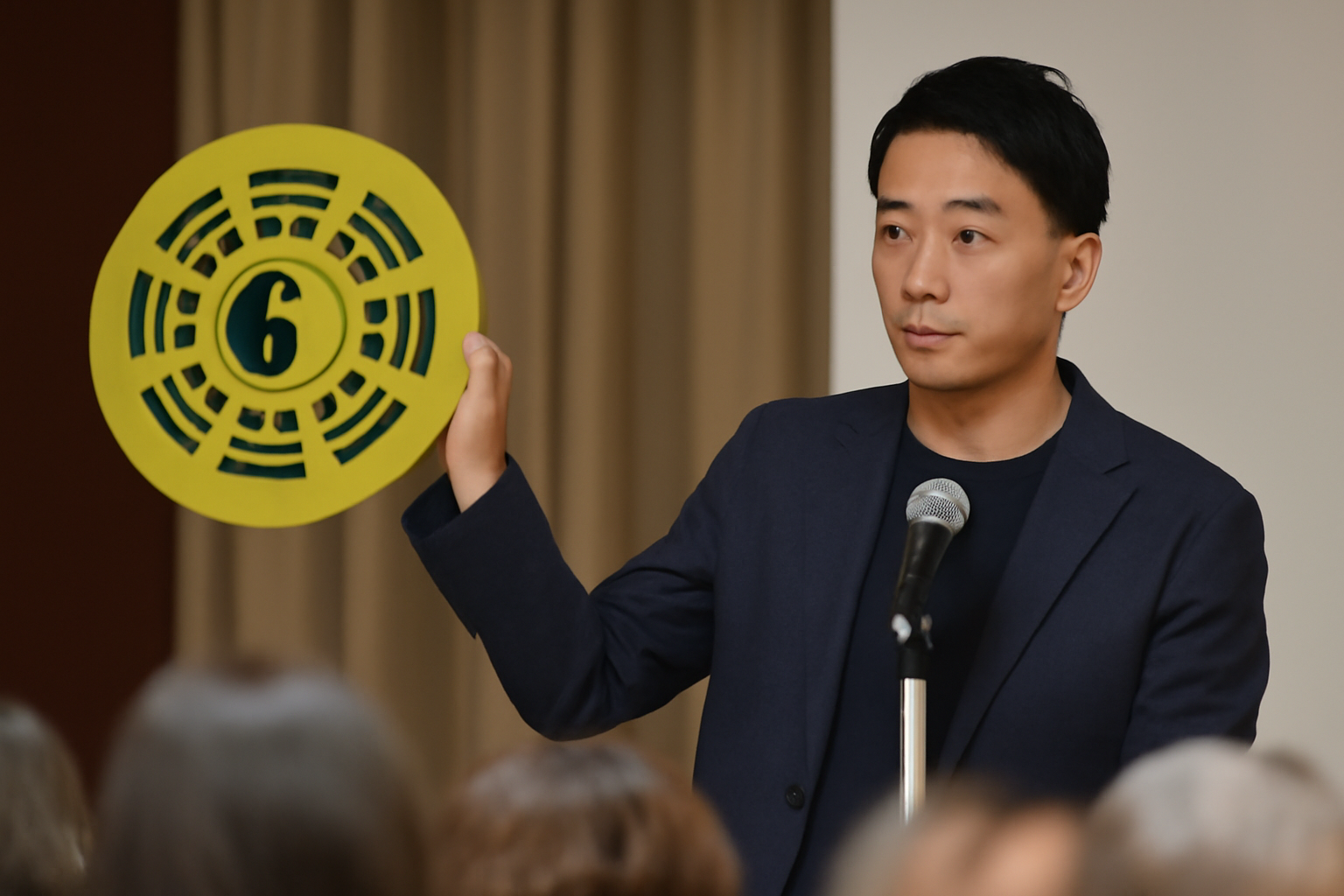 占い師シウマが「開運祭」を開催 風水と金運アップ術を紹介