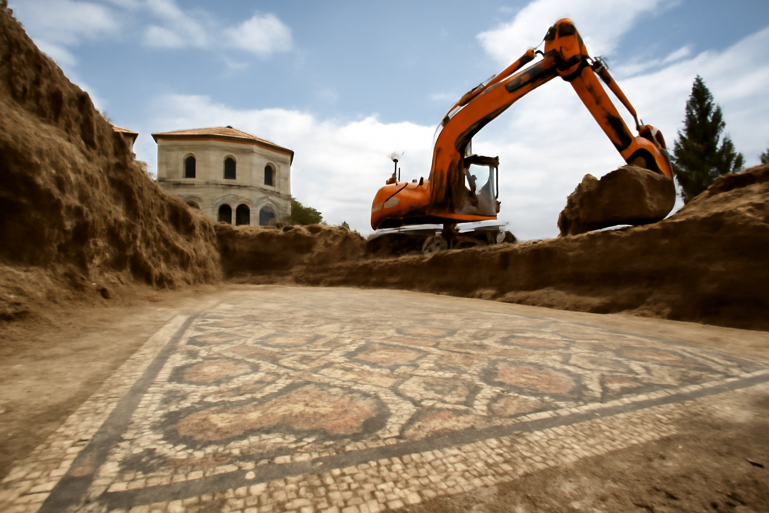 キュルテペ・カネシュ遺跡で発掘、2,000年前のモザイク床が語り始めた物語
