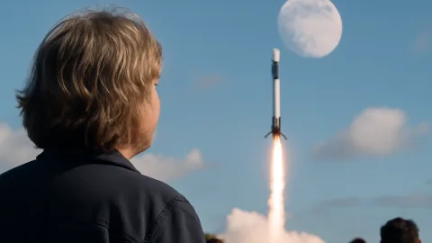SpaceXのロケット、来週月面へ直撃　その先に待つ“想定外”